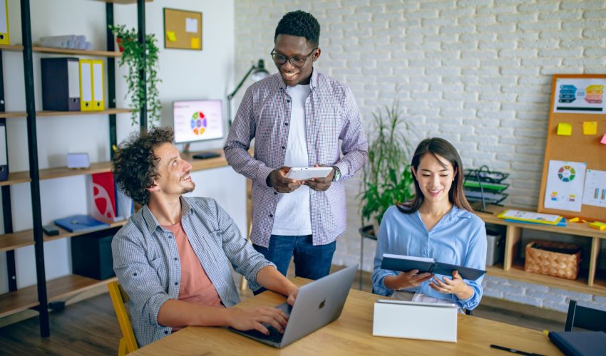 As soft skills fazem com que seja mais fácil interagir com colegas de trabalho de forma harmoniosa